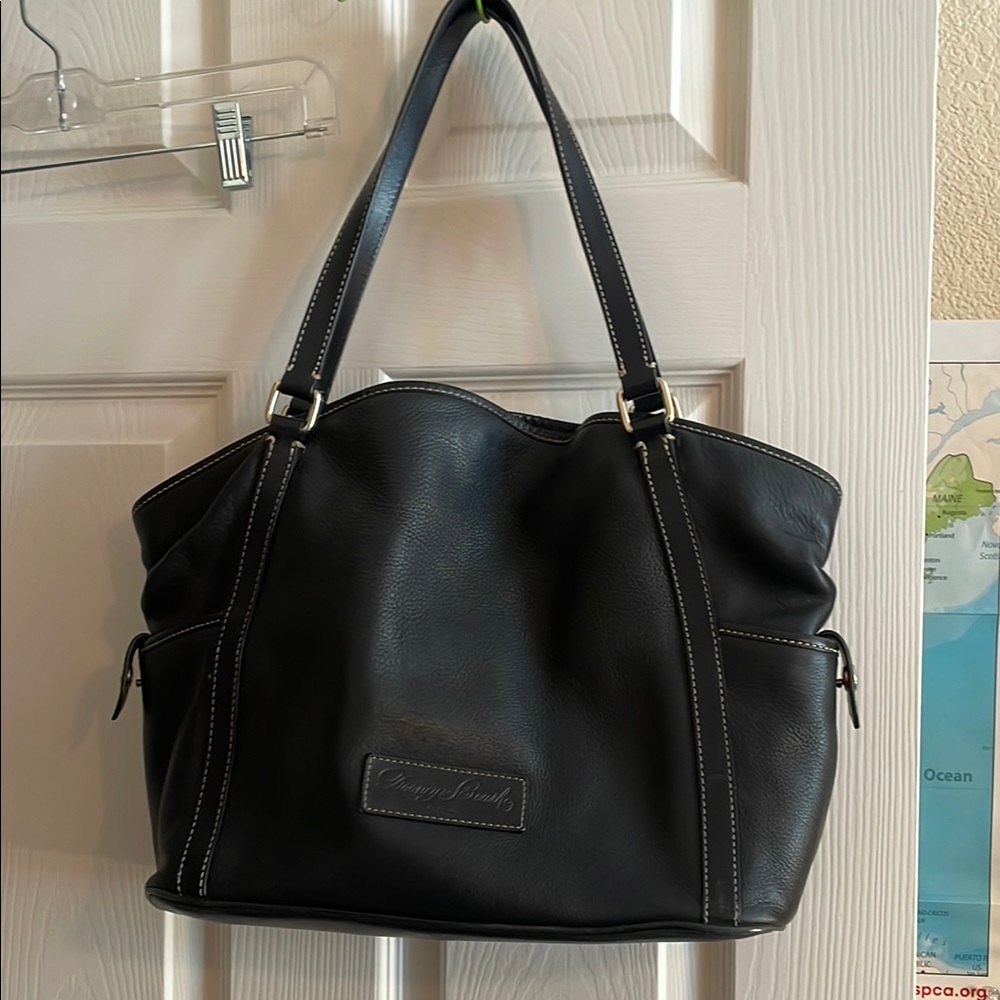 Dooney & Burke large Leather Shoulder Bag + dust bag